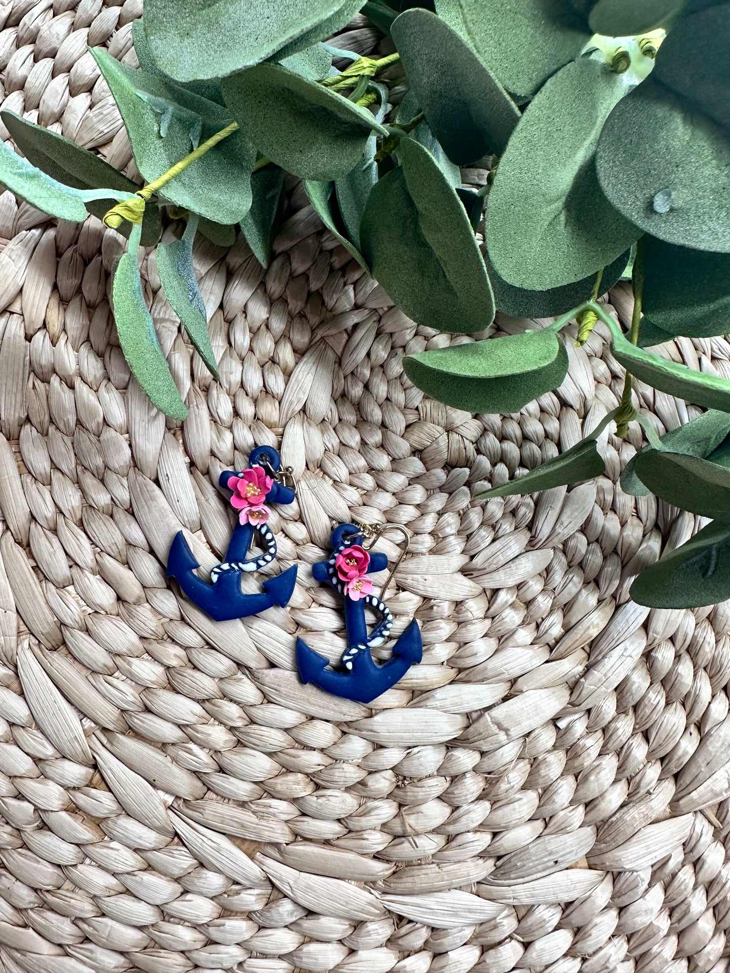 Floral anchor